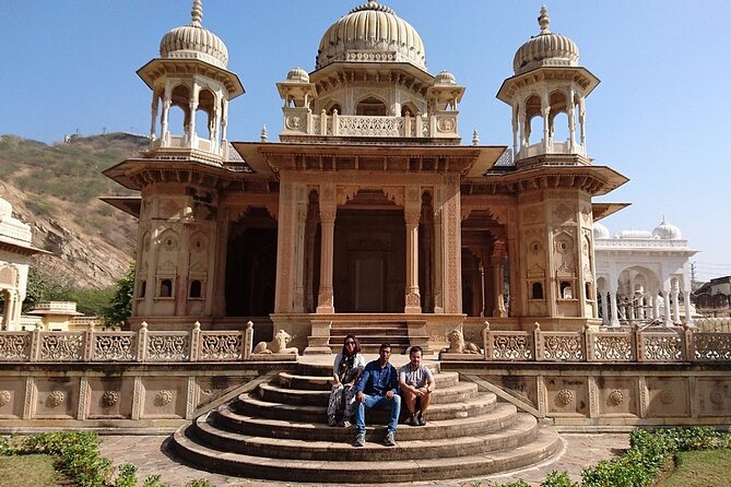 Jaipur City Tour with a Licensed Guide - Walking, heat, and what to wear (so you don’t fight the tour)