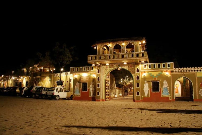 Jaipur: Cultural Evening Tour & Dinner at Chokhi Dhani - Camel rides, puppets, magic shows: how to spend your 4 hours