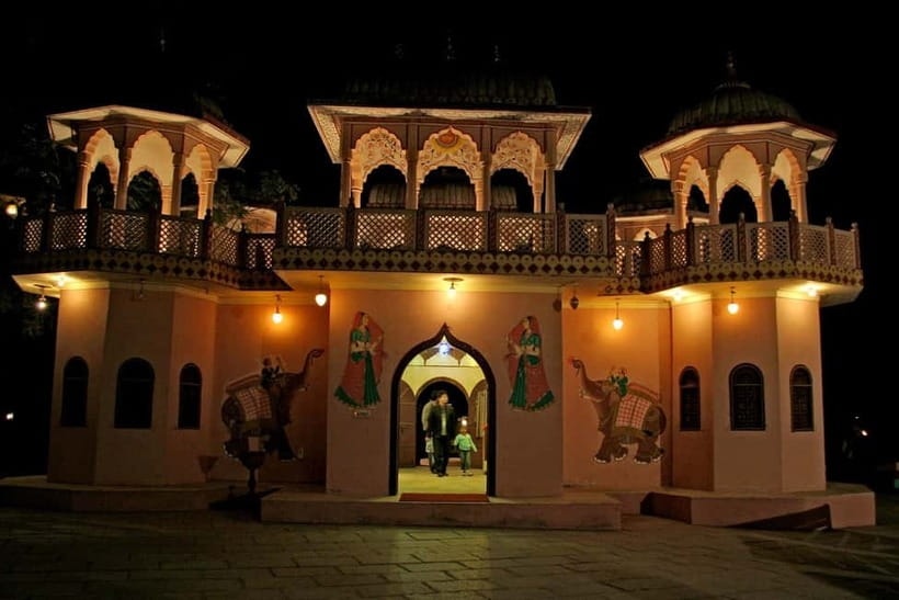 Jaipur: Cultural Evening Tour & Dinner at Chokhi Dhani - Should you book Chokhi Dhani for dinner and culture?