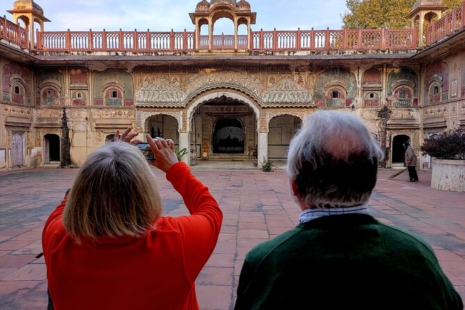 "Jaipur Cultural Walk: Explore life behind the pink walls" - Behind the pink walls: why a 3-hour walk beats a bus tour