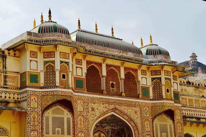 Jaipur: Full Day City sightseeing with Car, Guide & Lunch - Jantar Mantar: Stone Astronomy That Still Feels Clever