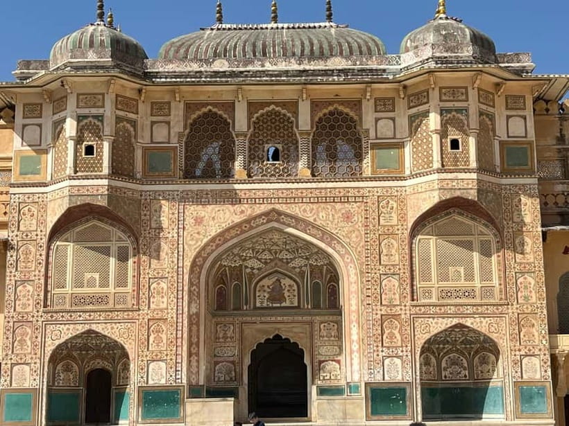 Jaipur: Full-Day City Tour with Car, Guide & Skip-the-Line - City Palace: the Maharaja seat that still feels alive