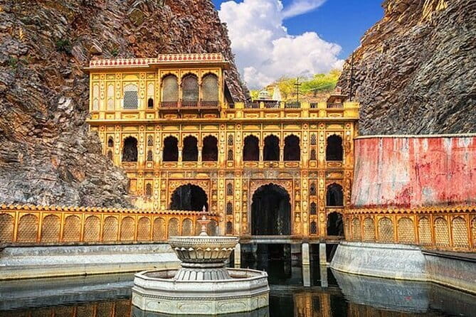 Jaipur Full Day Heritage of Pink City Tour By Tuk Tuk With Chai - Panna Meena ka Kund Stepwell Geometry and Quick Photo Spots