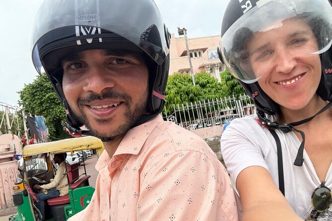Jaipur Full-Day Motorbike Tour for Solo Female Travelers - Amer Fort: The Viewpoint You’ll Actually Remember
