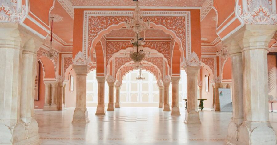Jaipur: Full-Day Private City Tour by Car with Guide - Hawa Mahal: photographing 953 windows the smart way