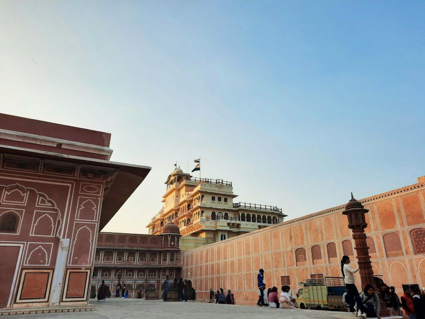 Jaipur: Full-Day Sightseeing Tour with Guide and Lunch - Jal Mahal: a scenic break that makes the day feel less rushed
