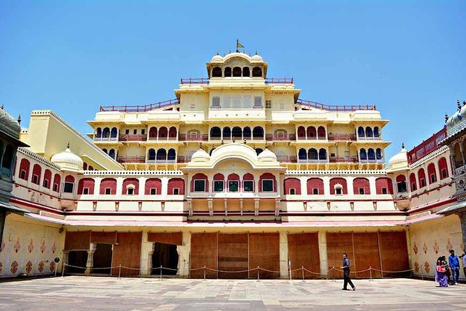 Jaipur Full-Day Tour by Car with Govt Guide - Panna Meena ka Kund Stepwell: A Calm Break on the Route