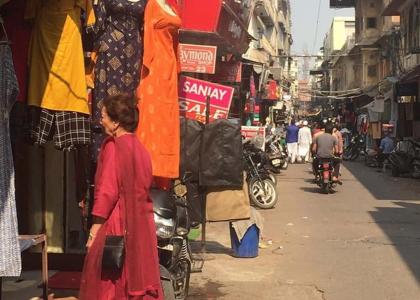 Jaipur: Guided History Walking Tour with Food Tasting - Pink City on Foot: What a 3-Hour History and Food Walk Really Covers