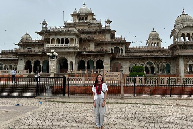 Jaipur Half-Day Heritage Tour by Women-Driven E-Rickshaw - City Palace: courtyards and temples without the full-day commitment