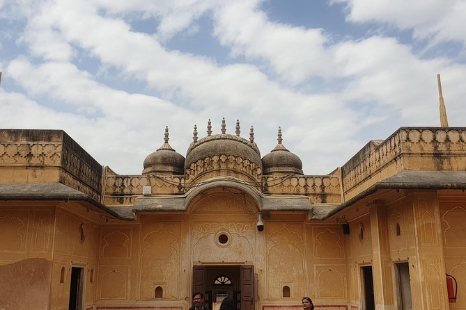 Jaipur: Half day tour of Amer Fort & Nahargarh Fort by Car - Hotel Pickup and Car Comfort (That Actually Changes Your Day)