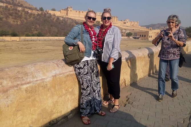 Jaipur Half-Day Tour with Flower Market and Block Printing - Amer (Amber) and Panna Meena ka Kund: Hilltop Sights Plus Stepwell Magic
