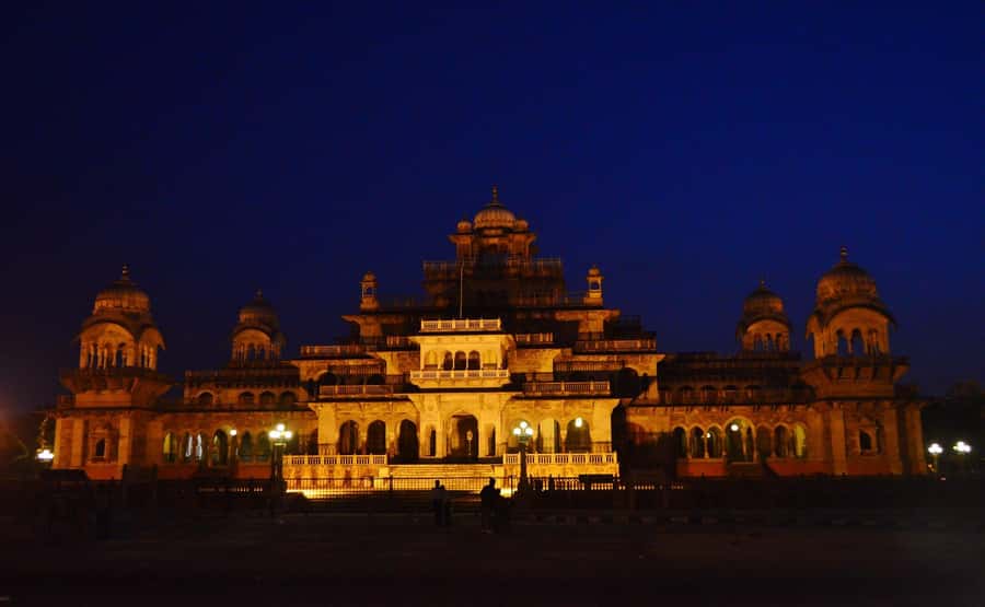 Jaipur: Heritage Evening Tour with Monkey Temple Sunset - Hawa Mahal after dark: royal windows, street-level drama