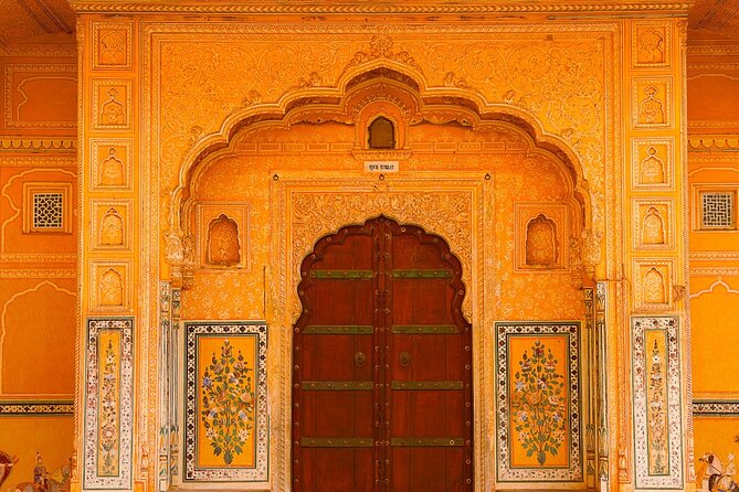 Jaipur Heritage Walk - Artisans | Bazaars | Culinary | Temples (Awarded) - Golcha Cinema start: gates, a priest family, and quick context