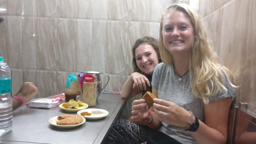 Jaipur: History Street Food Tour with Local Guide - Timing, pacing, and what to watch for on a two-hour street tour