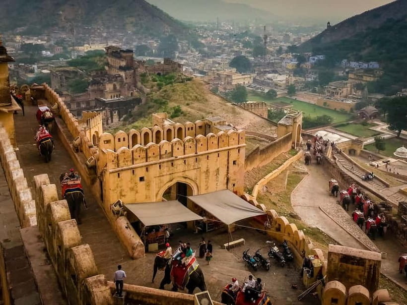 Jaipur: Jaipur & Amber Fort Full or Half-Day Guided Tour - Comfort, pacing, and solo-friendly confidence