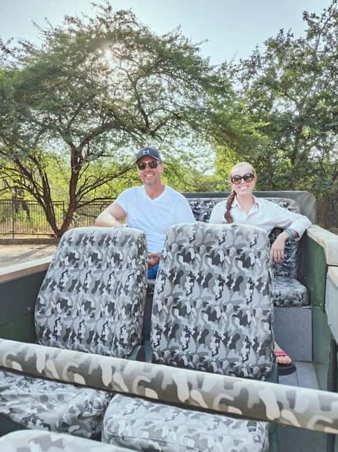 Jaipur: Jhalana Amagarh Leopard Reserve 4×4 Jeep Safari - What to bring and how to dress for real safari weather