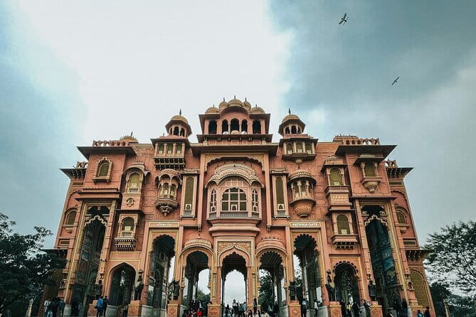 Jaipur Nahargarh Fort Sunrise or Sunset Tour with Flower Market - Ramgarhmode craft area: block printing, jewelry, rugs