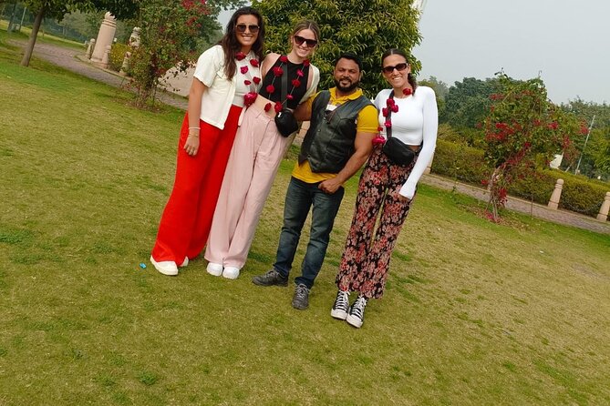 Jaipur Night Tour with Scenic Sunset at Monkey Temple - Pickup, private transport, and the guide-driver combo: how it shapes your day