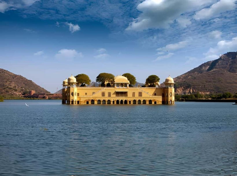 Jaipur: Personalized Full-Day City Tour by Car with Options - Pickup, Driver, and the Comfort Advantage in Rajasthan Heat