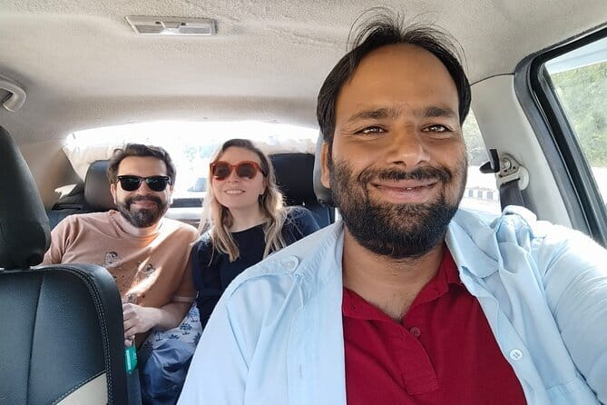 Jaipur Pink City Tour by Car or Tuk-Tuk - Amer town: yellow havelis and temple atmosphere in two hours