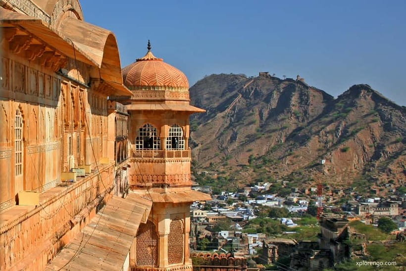 Jaipur: Private Full Day Sightseeing Tour By Car with Guide - Arts and crafts timing: the quick workshop with no pressure