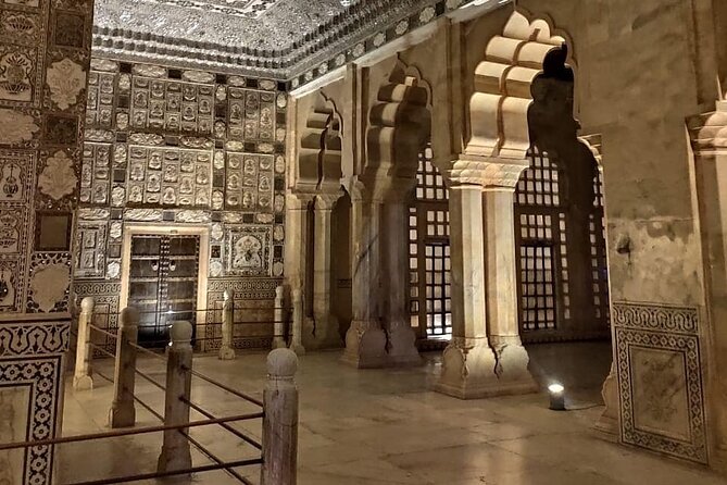 Jaipur: Private Guided Full Day tour Of Jaipur - Amber Fort first: why Amer Fort works as your anchor stop