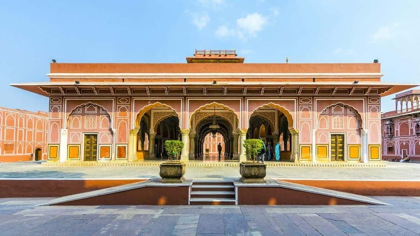 Jaipur: Private Half-Day Instagram Tour with Guide - Stepwell Time: Getting Symmetry Shots at Chand Baori (and More)