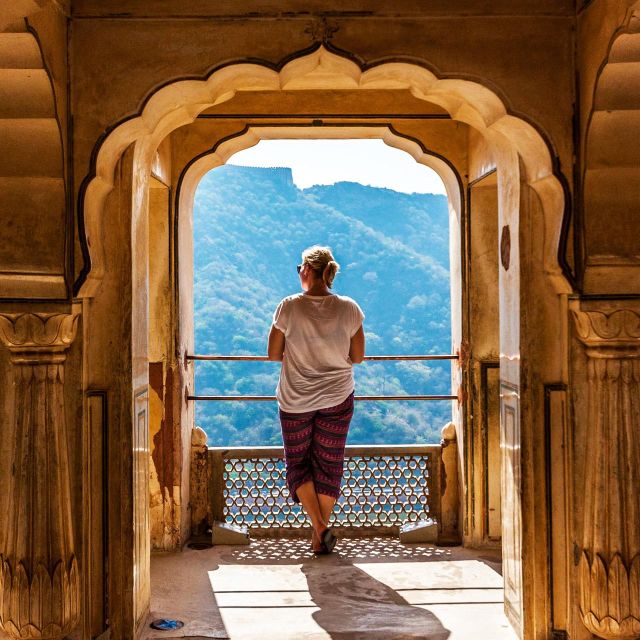 Jaipur: Private Instagram Tour of Top Photography Spots - Jal Mahal and the Water Palace view: reflections and scale
