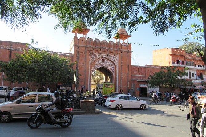 Jaipur Private Sightseeing Full Day Tour By Car and TukTuk - How the full-day Jaipur route really works (and why it’s smart)