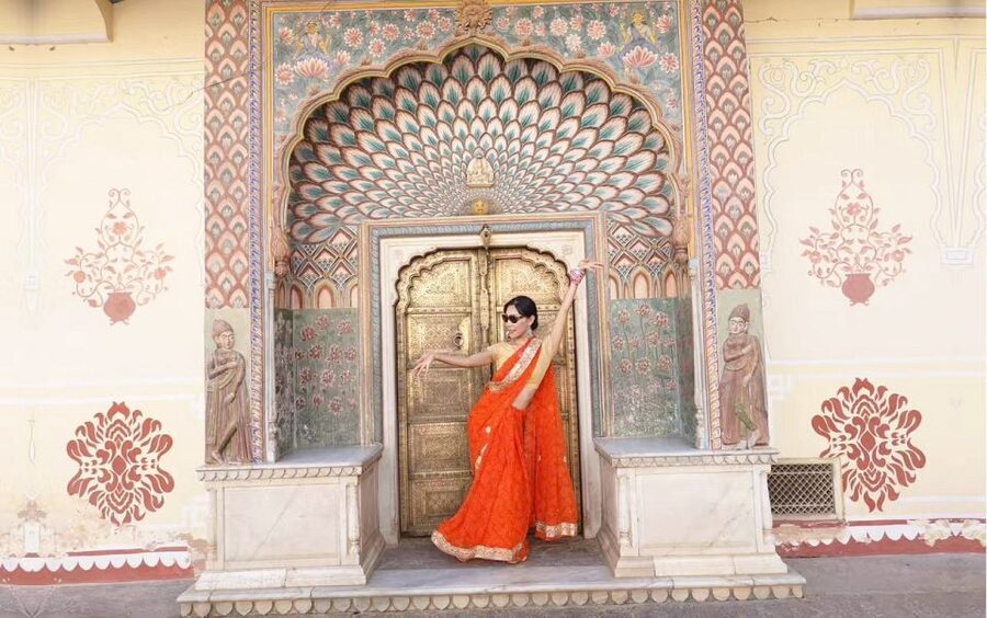 Jaipur: Private Tour for Instagram and Photography Lovers - Hawa Mahal: turning Jaipur’s famous facade into a set of photos