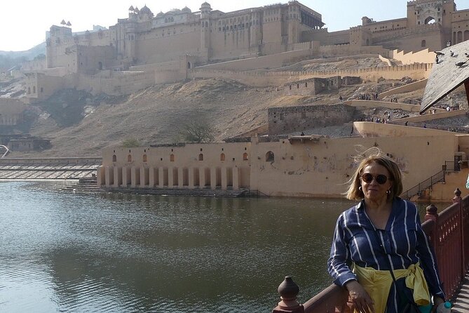 Jaipur Private Tuk Tuk Tour – Full-Day jaipur City Sightseeing - Jal Mahal on Man Sagar Lake: a quick 15-minute photo and reset