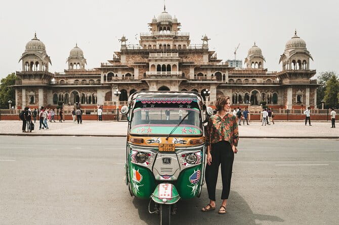 Jaipur sightseeing by private car with guide - Amber Fort and the viewpoints you remember