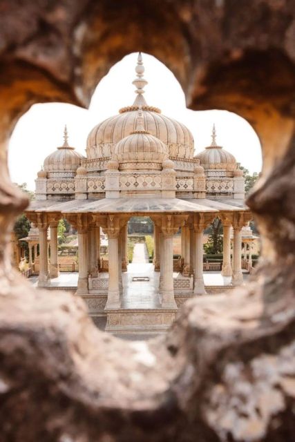 Jaipur sightseeing tour with monkey temple (Galta ji temple) - Galta Ji Monkey Temple in the evening: how to enjoy the sunset and handle the chaos
