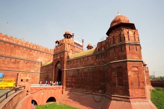 Jaipur to Agra by Car - Your private driver: punctual, careful, and human