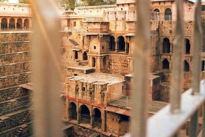 Jaipur to Agra Day Trip with Fatehpur Sikri and Abhaneri - Pickup in Jaipur, the 250 km drive, and what to expect on the road