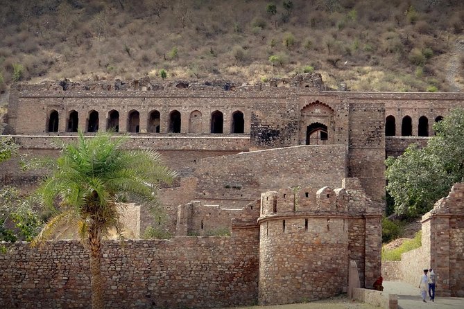 Jaipur to Chandbaori Stepwell & Haunted Bhangarh Private Trip - How long the trip really is and when meals fit in