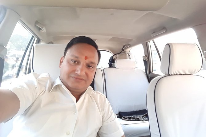 Jaipur to New Delhi Airport/Hotel – One-Way Cab Private Transfers - Price and value: what $73.76 per person really buys