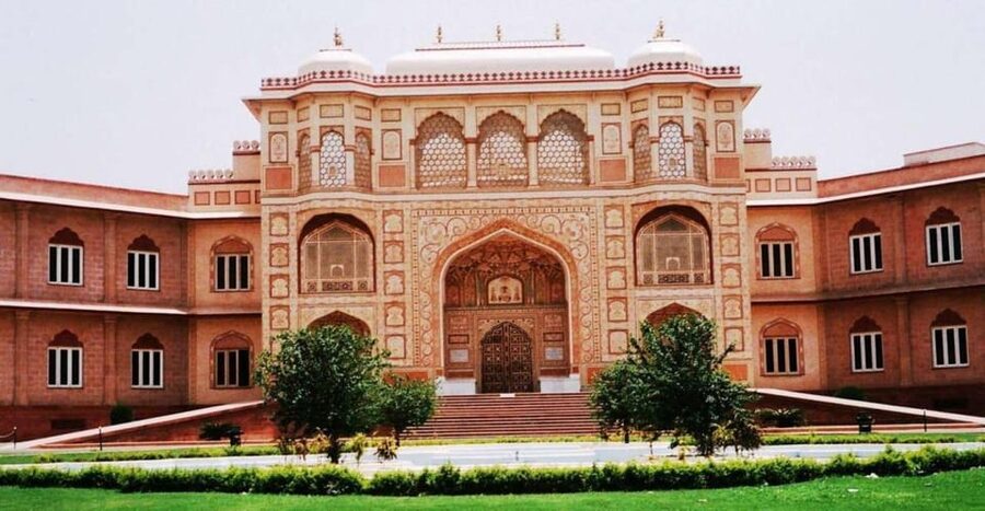 Jaipur Tour ( Pink City ) by Car From Delhi - All Inclusive - Delhi pickup and the long drive: how to think about the timing