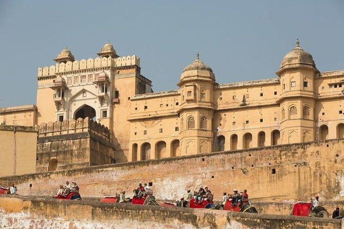 Jaipur Tour with Jaigarh Fort and Nahargarh Sunset - Panna Meena ka Kund stepwell: small stop, strong visual payoff