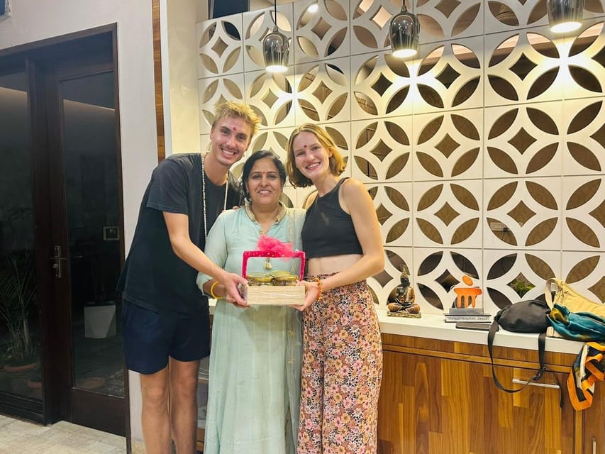 Jaipur: Traditional cooking class and storytelling session - Dinner Table Style: A Vegetarian Meal You Build From Scratch