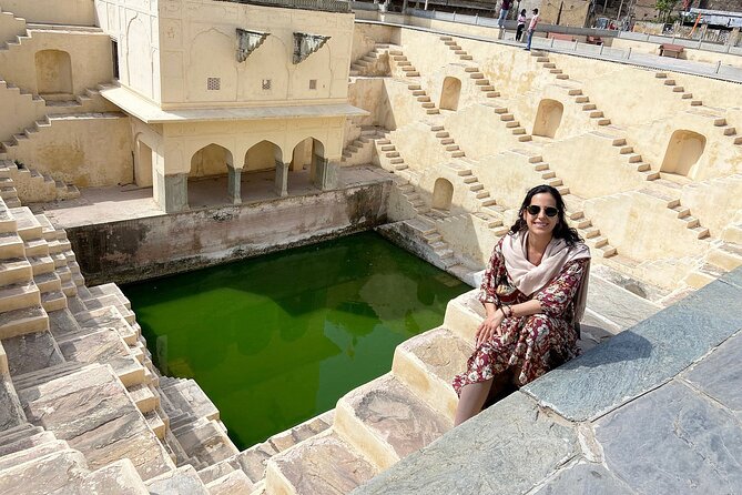 Jaipur Tuk Tuk Sightseeing Tour with Monkey Temple Sunset View - Amer fort area: fort views and a big sensory shift