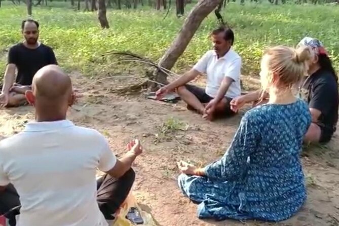 Karma Yoga and Meditation - The outdoors approach: why yoga here feels different