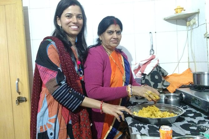 Large Group / Family Vegetarian Cooking Class in Jaipur with an Expert Home Cook - Meet Shalini at Krishna Residency and Step Into the Home Kitchen