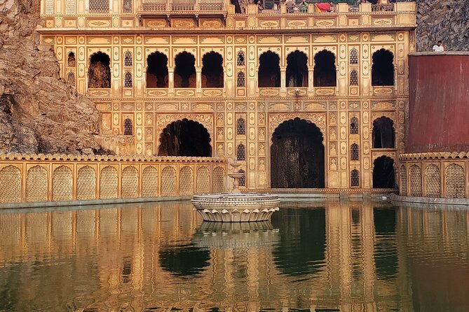 Local breakfast & full city tour by TukTuk - The Amber Fort Area: Walking In, Views Out, and Entry Costs