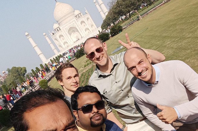 Luxury Same Day Taj Mahal tour From Delhi - All Inclusive - Agra Fort: A Second Stop with Real Political Weight
