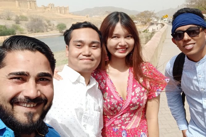 Pink city private Day Tour by Tuk Tuk with English speaking driver.. - Jantar Mantar and the Hawa Mahal style stop