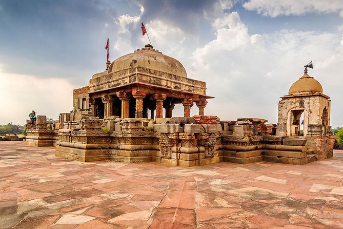 Private Day Trip to Abhaneri Chand Baori Stepwell from Jaipur - Harshat Mata Temple beside the stepwell: the sculptures you’ll want to spot