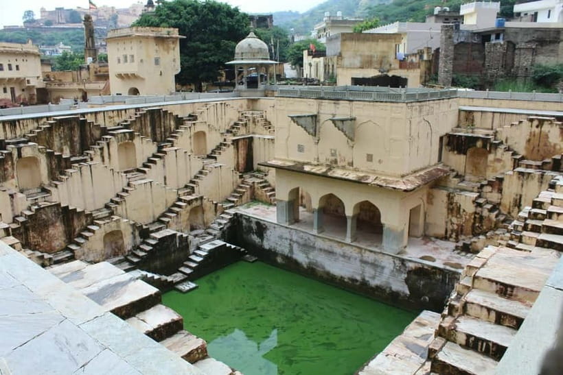 Private Full-Day Jaipur Guided Tour with Monkey Temple - Monkey Temple (Galtaji): kunds, pavilions, and the sun-god vibe
