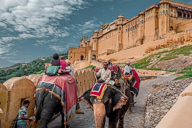 Private Full-Day Jaipur Sightseeing Tour by Car with Driver - Jantar Mantar and City Palace: where symbols make sense