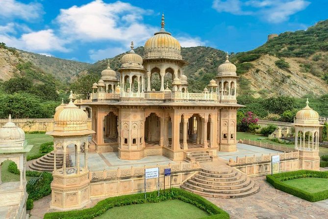 Private Full-Day Jaipur Sightseeing Tour by Car with Driver - Price and logistics: what the $10.84 actually buys you